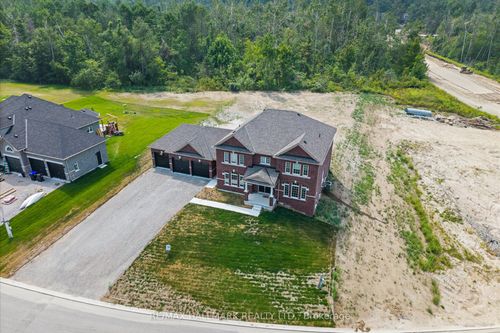 94 Ruby Ridge Rd, Oro Medonte, ON, L0L2E0 | Card Image