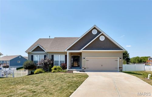 571 Newcastle Dr, Troy, MO, 63379-3985 | Card Image