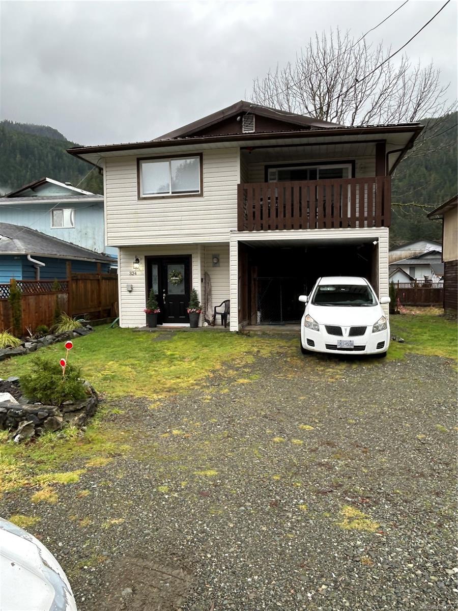 Residential in Tahsis