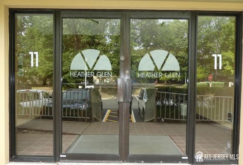 1109 Stoneridge Cir, Helmetta, NJ, 08828-1137 | Card Image