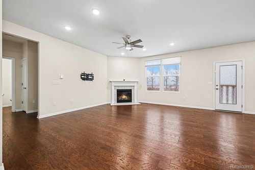 58574 Blackstone Way, South Lyon, MI, 48178-3413 | Card Image