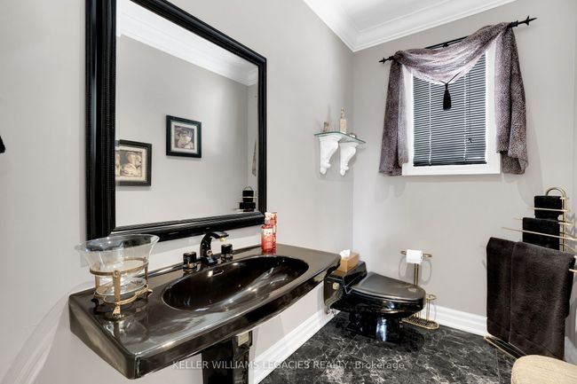 360 Conservation Dr, House other with 6 bedrooms, 4 bathrooms and 8 parking in Brampton ON | Image 23
