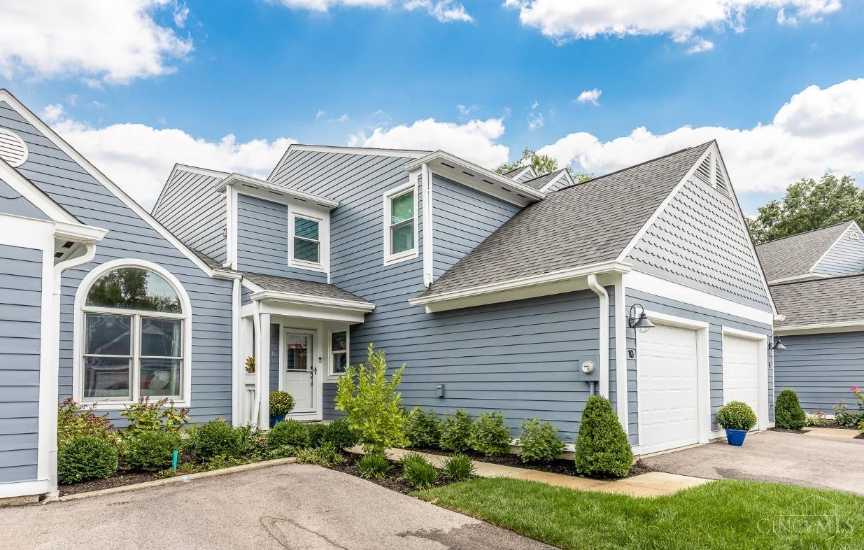 Greenhouse Ln, Cincinnati, OH 45209