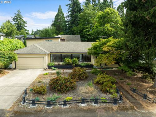 11016 Ne Fargo St, Portland, OR, 97220-2721 | Card Image
