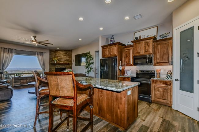 Kitchen | Image 16