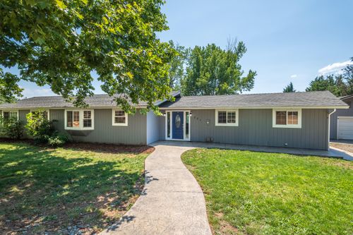 771 Rainbow Dr, Grants Pass, OR, 97526-9349 | Card Image
