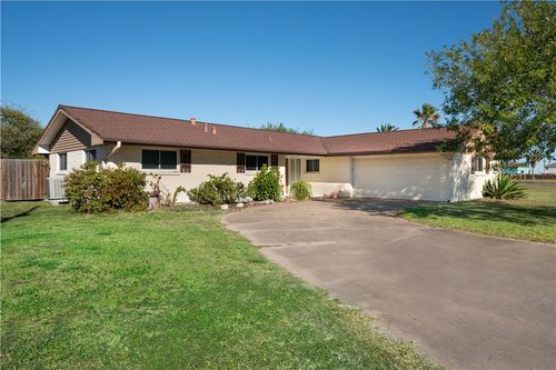 1500 Kenwood Dr, Aransas Pass, TX, 78336-2112 | Card Image