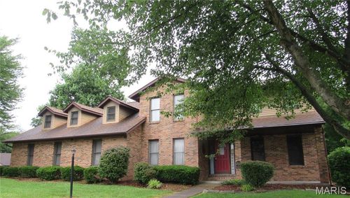 9 Brian Dr, Swansea, IL, 62226-8011 | Card Image