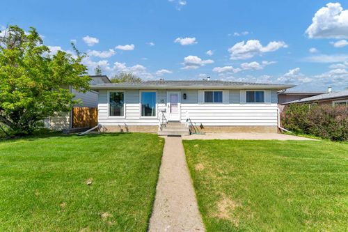 10 Hayward Crt Ne, Medicine Hat, AB, T1C1E2 | Card Image