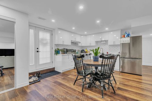 {{alt}} | Card Image