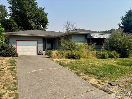 309 E 7th St, Waitsburg, WA, 99361-9773 | Card Image