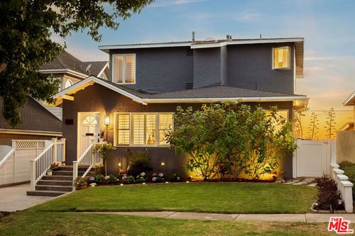 7811 Nardian Way, Los Angeles, CA, 90045-2543 | Card Image