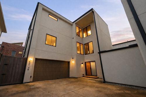 b-5014 Mission Ave, Dallas, TX, 75206-6647 | Card Image