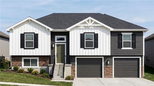 706 Red Clover, Raymore, MO, 64083-2205 | Card Image