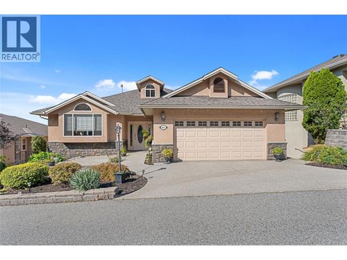 665 Denali Dr, Kelowna, BC, V1V2P5 | Card Image