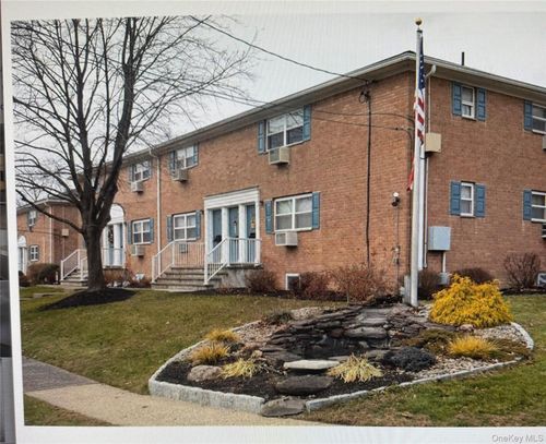 140 Meyer Oval, Pearl River, NY, 10965-2523 | Card Image