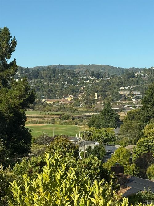22 Keats Dr, Mill Valley, CA, 94941-2217 | Card Image