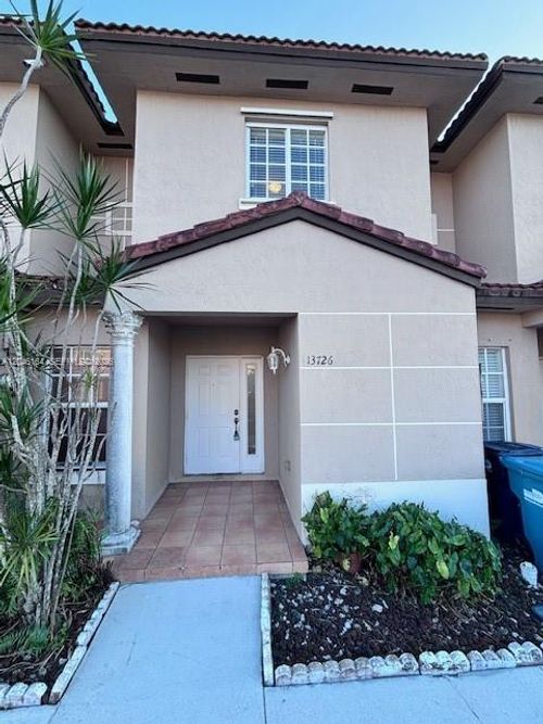 13726 Sw 171st Ln, Miami, FL, 33177-2195 | Card Image