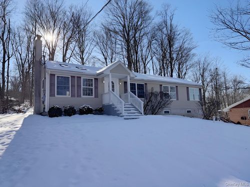 3 Glade Rd, Poughkeepsie, NY, 12601-6519 | Card Image