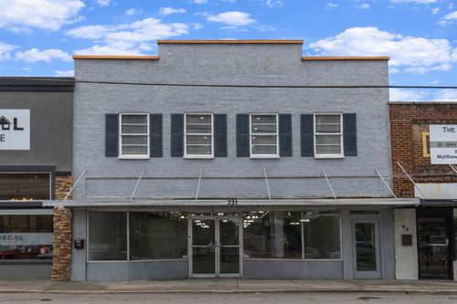 221 W Main St, Woodbury, TN, 37190-1123 | Card Image