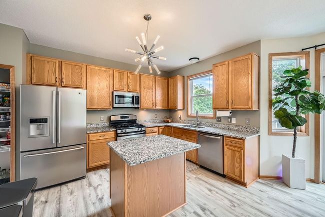 6788 Carlisle Curve - MLS Sized - 009 - 10 Kitchen.jpg | Image 8