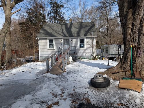 657 Greenville Ave, Johnston, RI, 02919 | Card Image