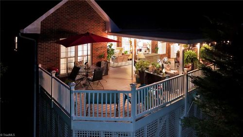 1098 Phillips Way, Wilkesboro, NC, 28697-2296 | Card Image