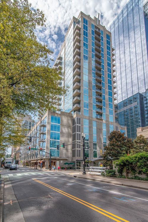 915-301 Demonbreun St, Nashville, TN, 37201-2234 | Card Image