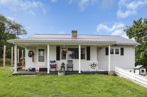 17519 Thompson Ridge Rd, Laurelville, OH, 43135-9239 | Card Image