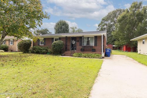 210 Albania St, Edenton, NC, 27932-1706 | Card Image