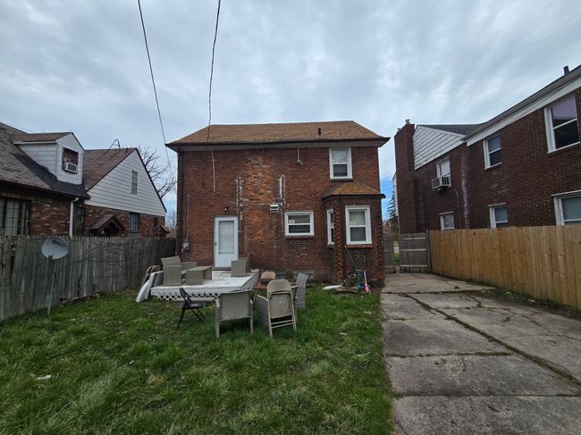 5775 Bedford St, House other with 3 bedrooms, 2 bathrooms and null parking in Detroit MI | Image 4