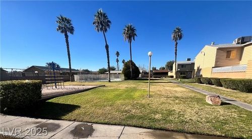 592 Sea Shell Ln, Las Vegas, NV, 89110-3041 | Card Image