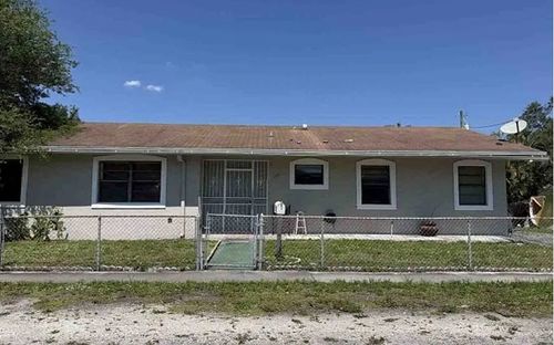 1301 Ne 151st St, North Miami Beach, FL, 33162-5525 | Card Image