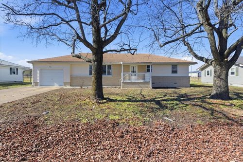 641 S Hickory St, Buffalo, MO, 65622-8570 | Card Image