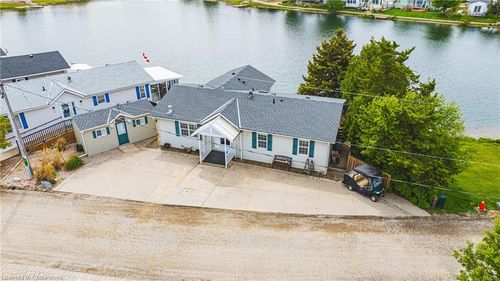 2 Hemlock Cres, Puslinch, ON, N0B2J0 | Card Image