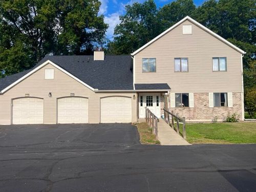 2114 Tupelo Ln, Chesterton, IN, 46304-3033 | Card Image