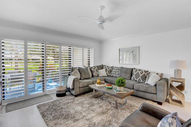 603 - 603 Club Dr, Condo with 2 bedrooms, 2 bathrooms and null parking in Palm Beach Gardens FL | Image 5