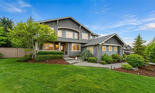 7041 Eagle Lake Dr Se, Snoqualmie, WA, 98065-9755 | Card Image