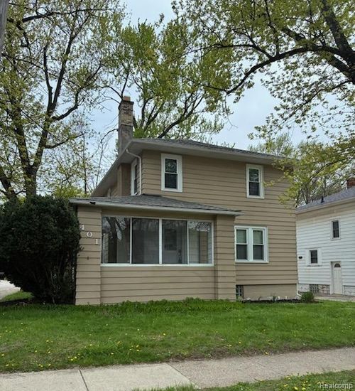 401 Catalpa Dr, Royal Oak, MI, 48067-1247 | Card Image