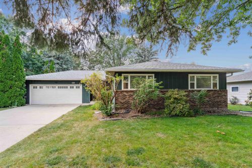 1103 Ridgemont Rd, Waterloo, IA, 50701-4841 | Card Image