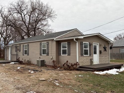 602 3rd Ave W, Milan, IL, 61264-2448 | Card Image