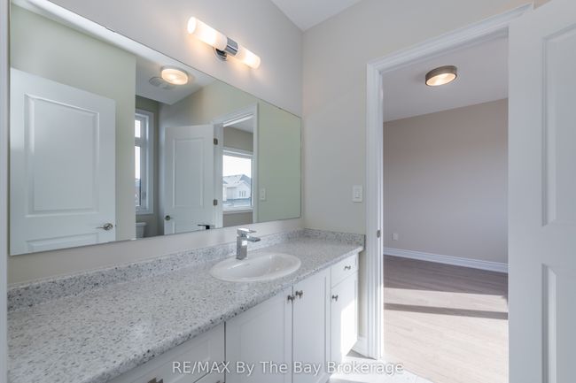 3 Periwinkle Rd, House other with 4 bedrooms, 4 bathrooms and 4 parking in Springwater ON | Image 23