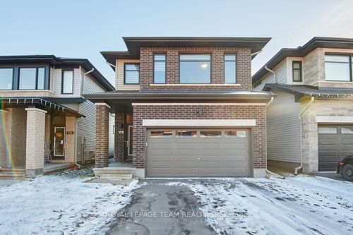 102 Crevasse Rd, Orléans, ON, K1W0P9 | Card Image