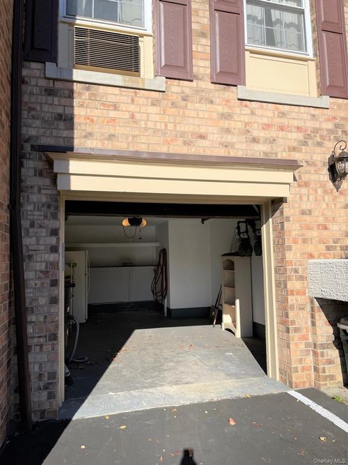 apt-3f-205 Brian Cres, Bayside, NY, 11360-1196 | Card Image