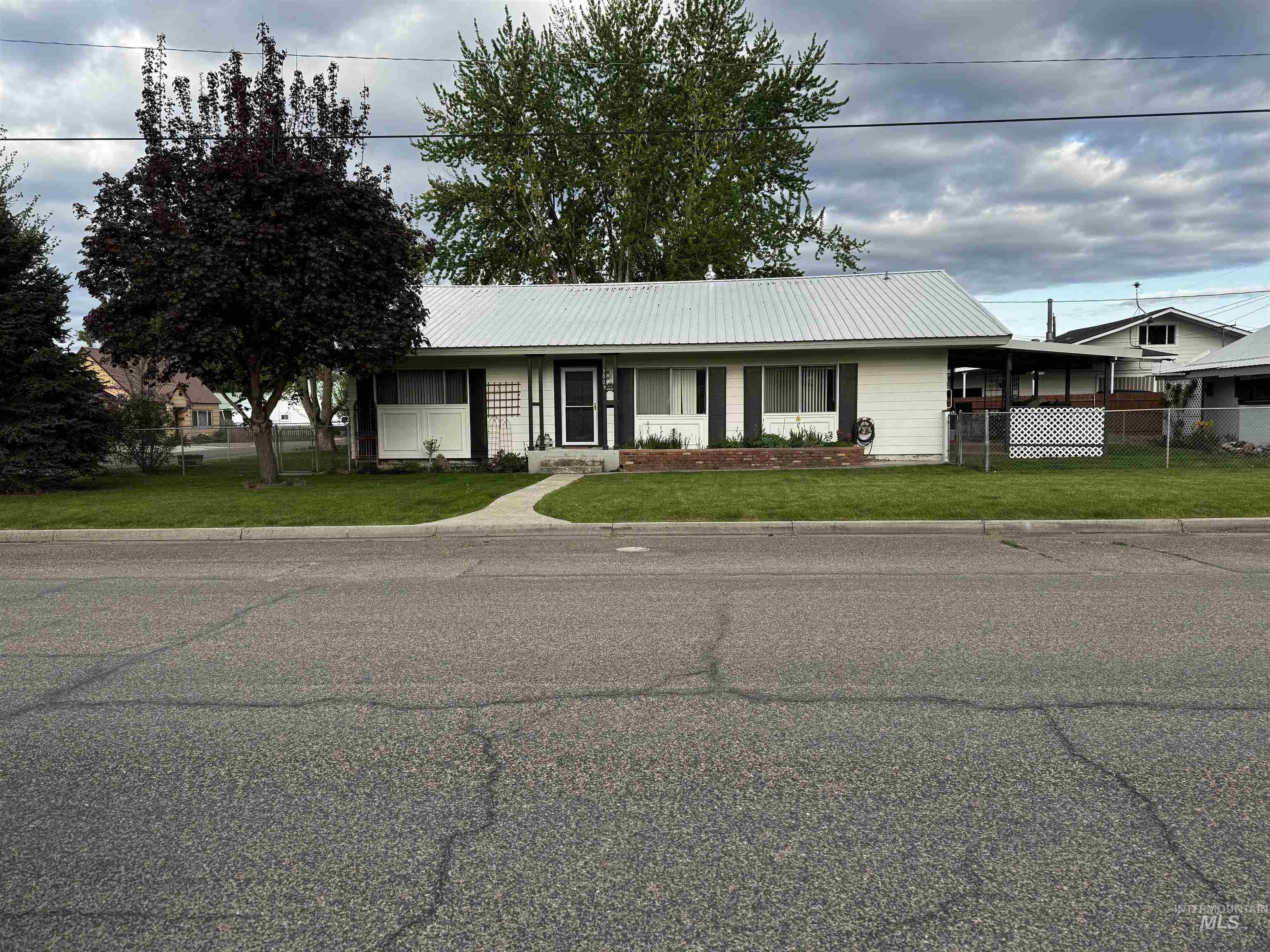 5th St, Weiser, ID 83672