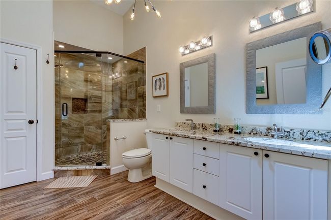 Primary Bathroom | Image 30