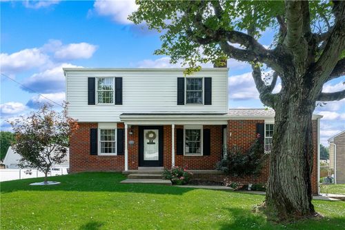 110 Irene Dr, Butler, PA, 16001-2738 | Card Image