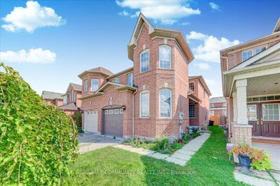 1328 Galesway Blvd, House attached with 4 bedrooms, 4 bathrooms and 5 parking in Mississauga ON | Image 1