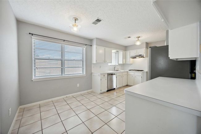 4723 Lost Oak Dr, House other with 3 bedrooms, 2 bathrooms and 2 parking in Spring TX | Image 11