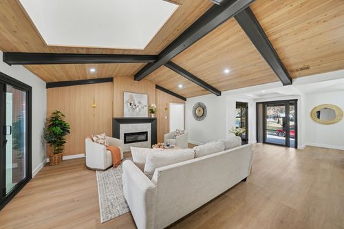 7115 Cosgrove Dr, Dallas, TX, 75231-5607 | Card Image